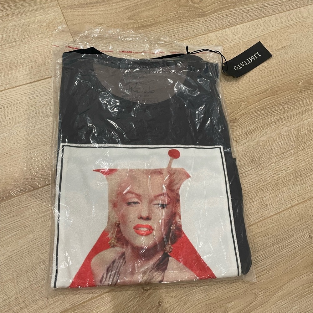 Limitato Men’s Black Marilyn Monroe Shirt - Picture 6 of 6
